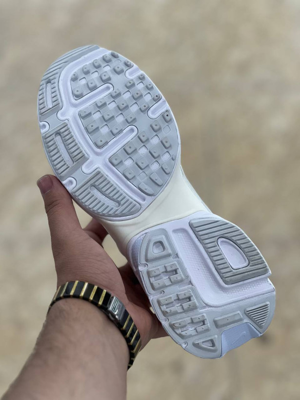 کتونی نایک وی تو کی ران ساخت ویتنام سایز ۳۷ الی ۴۰ | Nike V2K Run